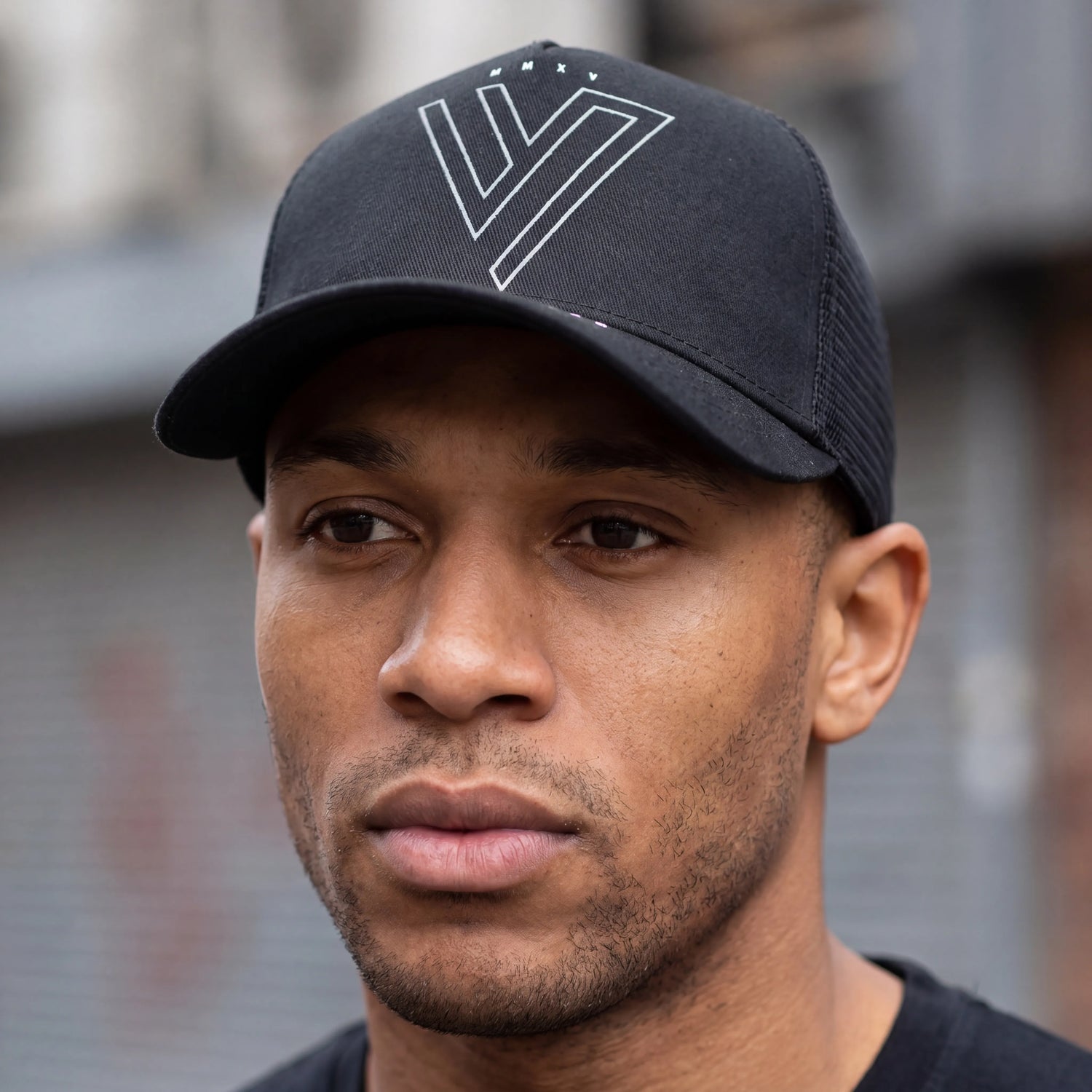 Caps